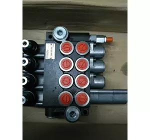 Гидрораспределитель четырехсекционный 4Р40 с плавающим положением К16 на один золотник Гидрораспределитель четырехсекционный 4Р40 с плавающим положением К16 на один золотник