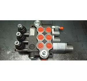 Гидрораспределитель пропорциональный 3Z50 K16К16А1 3 секции с плавающим положеним на 2 золотнике Гидрораспределитель пропорциональный 3Z50 K16К16А1 3 секции с плавающим положеним на 2 золотнике