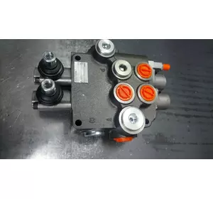 Гидрораспределитель 2Р80 С1А1 GKZ1 2 секционный односторонний Badestnost Гидрораспределитель 2Р80 С1А1 GKZ1 2 секционный односторонний Badestnost