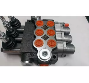 Гидрораспределитель пропорциональный 3Z50 K16К16К16 3 секции с плавающим положеним на 3 золотниках Гидрораспределитель пропорциональный 3Z50 K16К16К16 3 секции с плавающим положеним на 3 золотниках