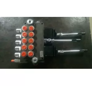 Гидрораспределитель 5Р40 с 2 джойстиками Гидрораспределитель 5Р40 с 2 джойстиками