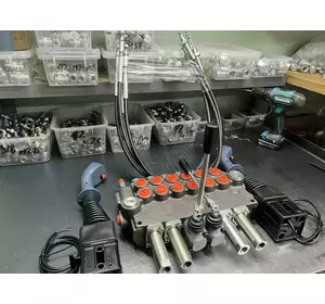 Гидрораспределитель Z80 6 секций на тросах с джойстиками на МТЗ, ЮМЗ 2621, Борекс, экскаватор Гидрораспределитель Z80 6 секций на тросах с джойстиками на МТЗ, ЮМЗ 2621, Борекс, экскаватор