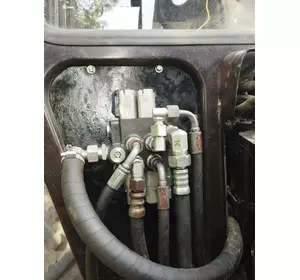 Гидрораспределитель импортный на МТЗ, Т40, ЮМЗ 2х секционный с плавающими положениями (вместо Р80 3/1 222) Гидрораспределитель импортный на МТЗ, Т40, ЮМЗ 2х секционный с плавающими положениями (вместо Р80 3/1 222)