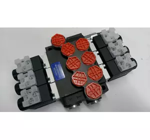 Гидрораспределитель с электроуправлением 3 секции Z50 12 Вольт корейский Гидрораспределитель с электроуправлением 3 секции Z50 12 Вольт корейский