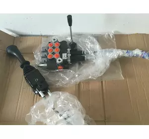 Гидрораспределитель 3 секции Р40 40 л/мин, 2 секции на тросиках Гидрораспределитель 3 секции Р40 40 л/мин, 2 секции на тросиках