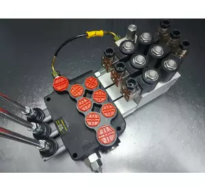 Гидрораспределитель 03P80 EHOR 3 секционный с гидроэлектроуправлением (ручное+электро) 80 л/мин 12/24 Корея Гидрораспределитель 03P80 EHOR 3 секционный с гидроэлектроуправлением (ручное+электро) 80 л/мин 12/24 Корея