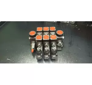 Гидрораспределитель пропорциональный 3 секции РС100 Badestnost 120 л/мин 3РС100 Гидрораспределитель пропорциональный 3 секции РС100 Badestnost 120 л/мин 3РС100