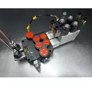 Гидрораспределитель 02P80 EHOR 2 секционный с гидроэлектроуправлением (ручное+электро) 80 л/мин 12/24 Корея Гидрораспределитель 02P80 EHOR 2 секционный с гидроэлектроуправлением (ручное+электро) 80 л/мин 12/24 Корея