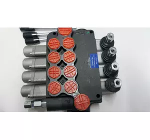 Гидрораспределитель четырехсекционный 4Р80-L13L13L13L13 Корейский с плавающими и фиксациями L13 на 4 секции Гидрораспределитель четырехсекционный 4Р80-L13L13L13L13 Корейский с плавающими и фиксациями L13 на 4 секции