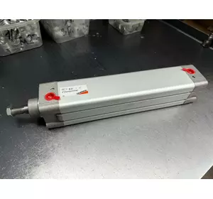 Пневмоциліндр Camozzi 61m2p063a0250 (хід 250 мм) Пневмоциліндр Camozzi 61m2p063a0250 (хід 250 мм)