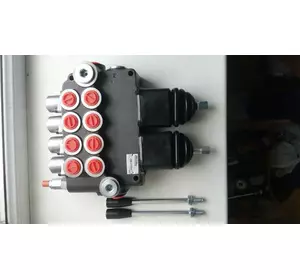 Гідророзподільник 4 секції 4Р40 з джойстиком Гідророзподільник 4 секції 4Р40 з джойстиком