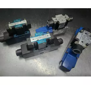 Гідророзподільник Vickers Японія DG4V-3-0B-PL2-H-10-JA-S310 у вибухобезпечному виконанні Гідророзподільник Vickers Японія DG4V-3-0B-PL2-H-10-JA-S310 у вибухобезпечному виконанні