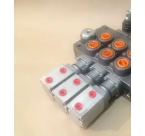 Встановлення пневмокерування на гідророзподільник із подаванням оливи 120 л/хв Встановлення пневмокерування на гідророзподільник із подаванням оливи 120 л/хв