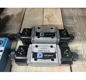 Гідророзподільник Duplomatic D4P4 — S3/32 Гідророзподільник Duplomatic D4P4 — S3/32