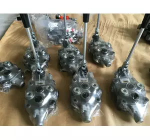 Гідророзподільник болгарський для трактора ХТЗ Гідророзподільник болгарський для трактора ХТЗ