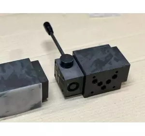 Гідророзподільник 4WMM10-D з ручним керуванням (ВММ10.574А) Гідророзподільник 4WMM10-D з ручним керуванням (ВММ10.574А)