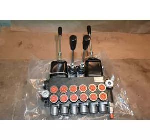 Гідророзподільник 6Р40 з 2 джойстиками Гідророзподільник 6Р40 з 2 джойстиками