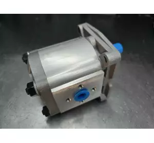 Насос НШ10-3 правого обертання люкс виробництва Польща Насос НШ10-3 правого обертання люкс виробництва Польща