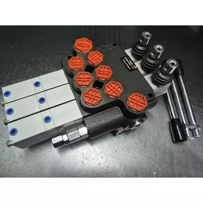 Гидрораспределитель 03Р80 с пневмоуправлением на подъем кузова 3 секционный 80-100 л/мин Корея