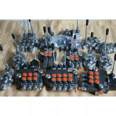 Гідророзподільник на автогрейдер