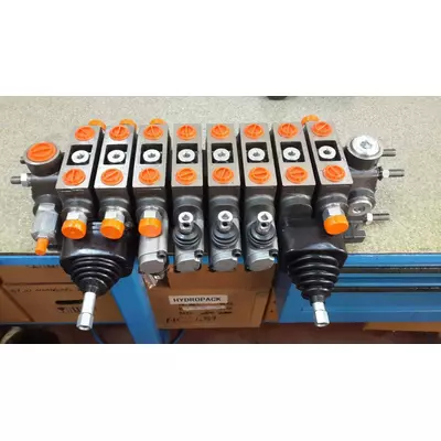 Гідророзробник секційний з антишоковими клапанами комплект PC70