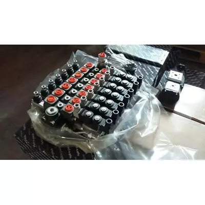 Гідророзподільник 7 секційний 100 л/хв